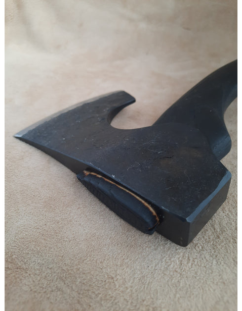 Bearded Carving Hatchet - Charred (with Sheath)